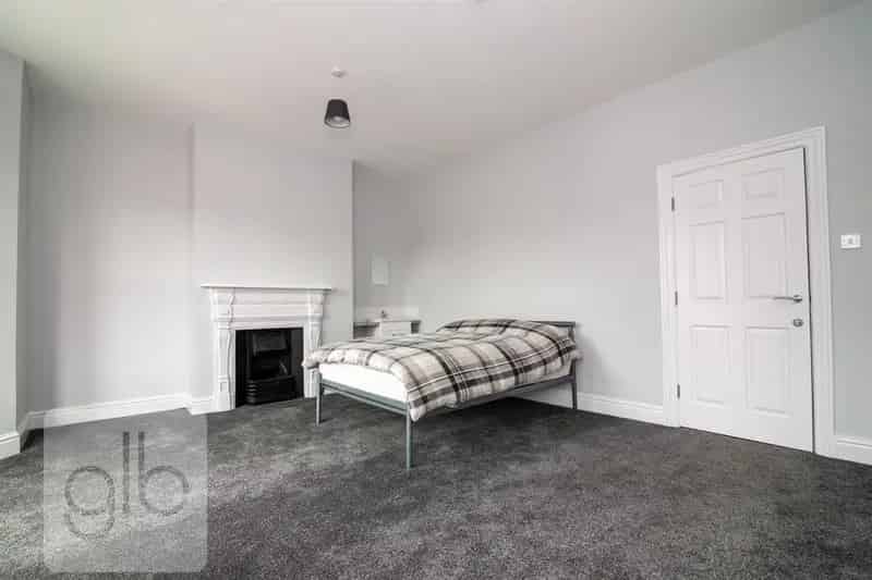 6 Bedroom Terraced House to Rent