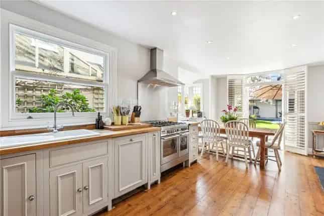 Four Bedroom Semi-Detached House for Sale in London SW12
