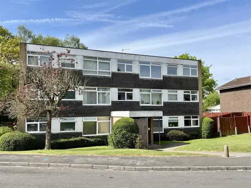 2 Bedroom Flat for Sale