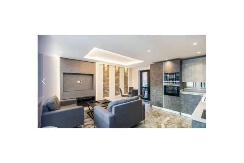 Two Double Bedroom Flat Southgate  Spacious Reception Juliet Balcony