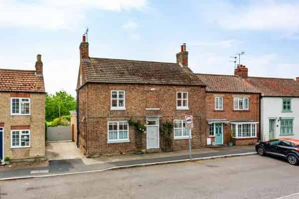 Long Street, Topcliffe, Thirsk, North Yorkshire, YO7 3RL | Property for sale | Savills