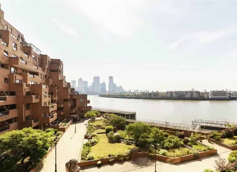 Three Bedroom Home in Wapping Free Trade Wharf Chain Free Allocated Parking