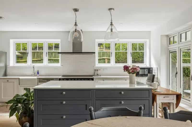 5 Bedroom Detached House for Sale Near Clandon Station