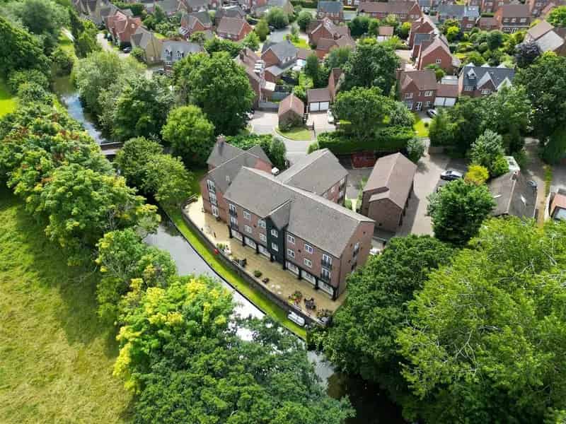 2 bedroom apartment for sale