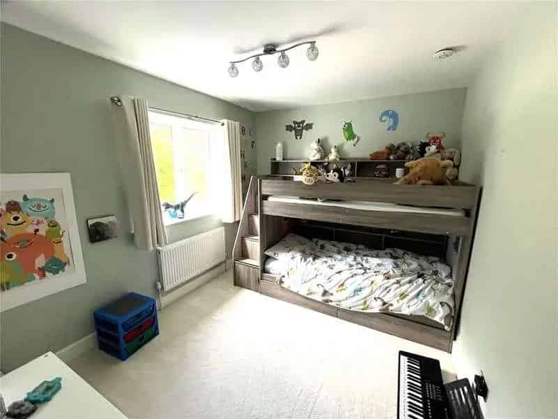 5 Bed House for Sale