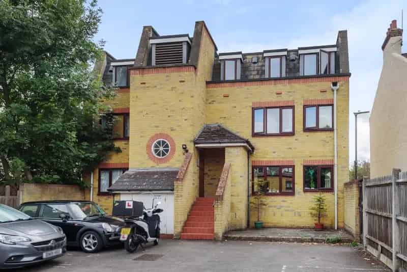 Flat For Rent , London, England