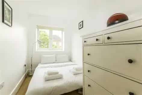 2 Double Bedroom Apartment 87m² London