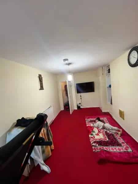 Family Home Two Bedrooms Ideal For Move