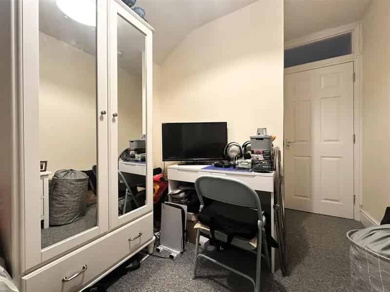 5 Bedroom House To Rent