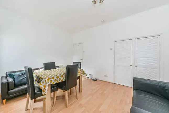 Flat to rent in Kenlor Road, Tooting Broadway, London SW17