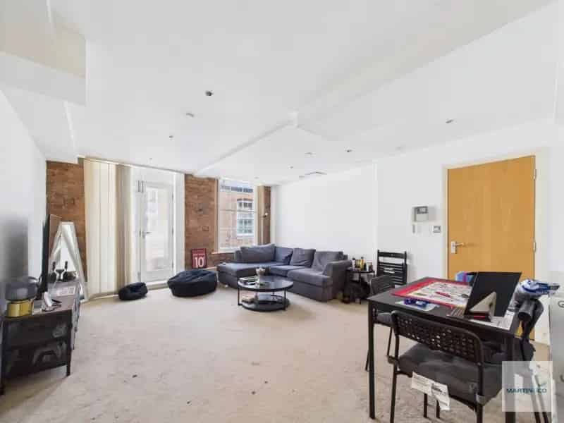 1 bedroom Flat
 For Sale