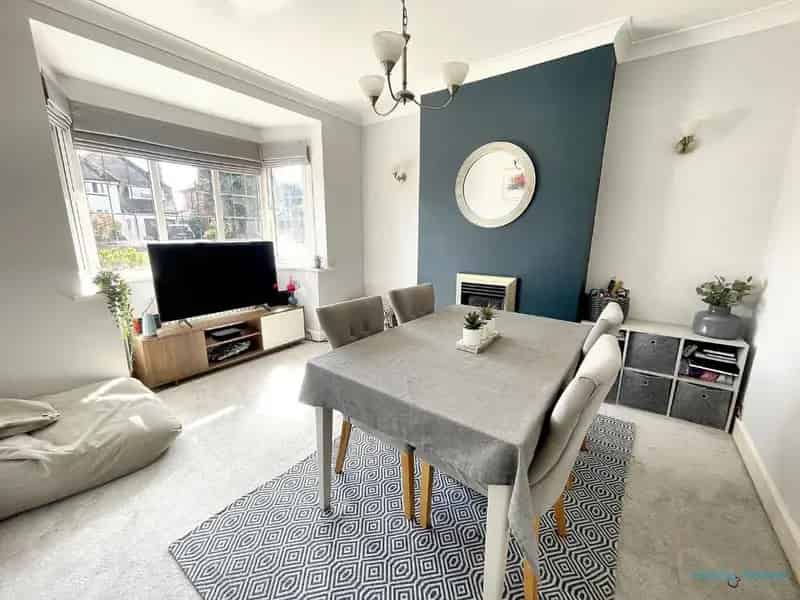 3 Bed House for Sale in Shirley Near Shops and Schools
