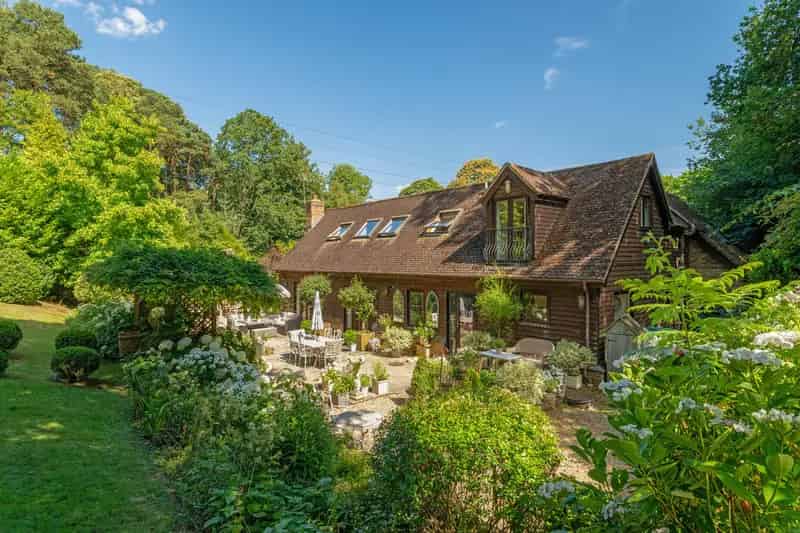 4 Bedroom Barn Conversion with Annexe Potential Near Camberley