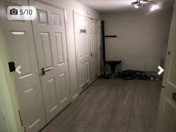 Flat For Rent in Newbury, England