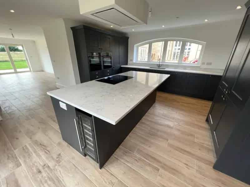 5 bed property for sale