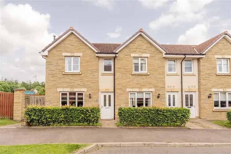 3 Bed House - End Terraced with 1 Reception Room
