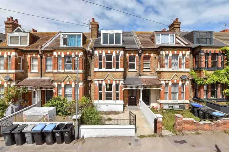 5 Bedroom Terraced House for Sale Near Dane Park and Margate Beaches