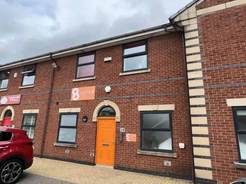 1st Floor Office Suite To Let - 887 sq ft - Business Park