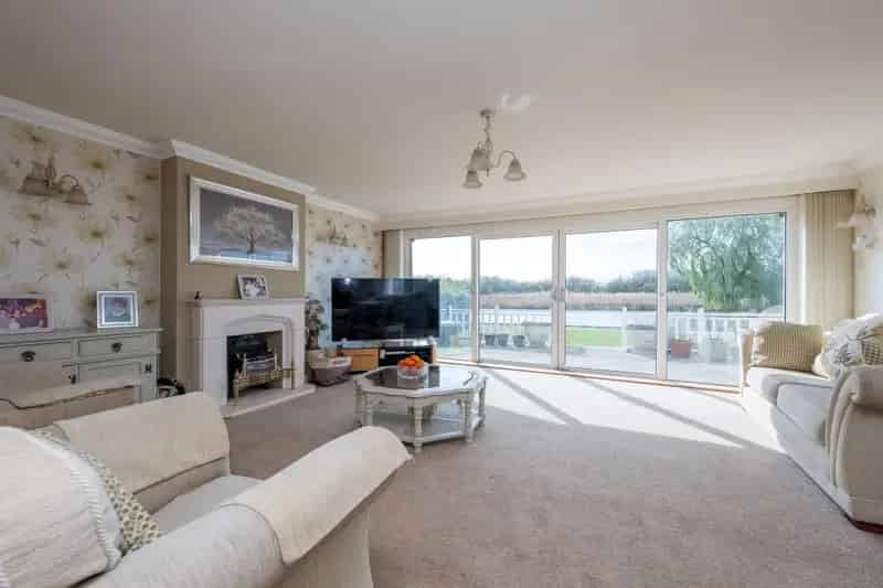 3 Bedroom Detached Bungalow Horning Norfolk Broads