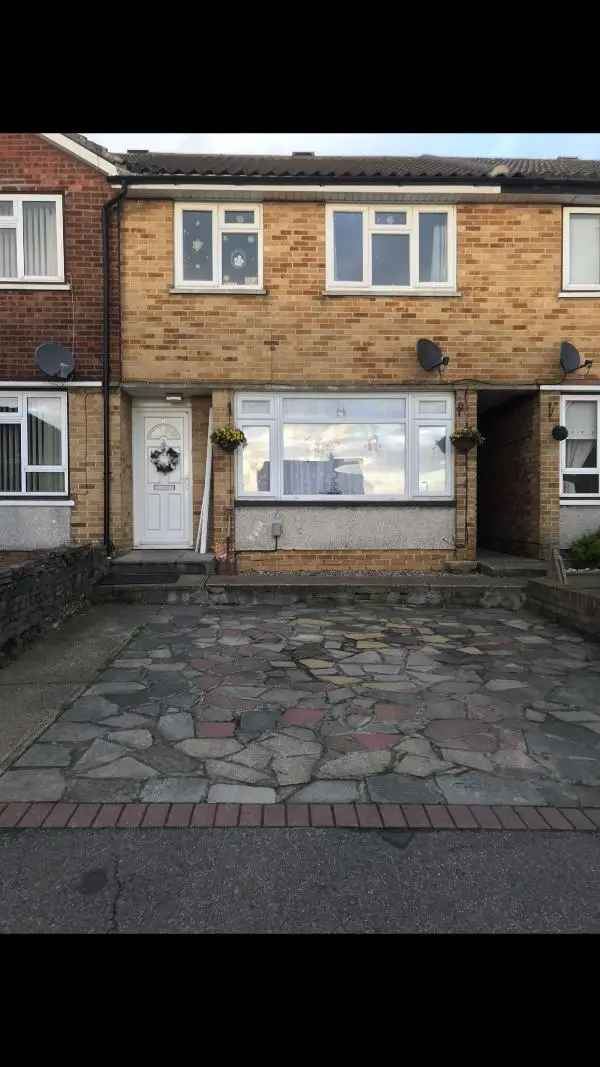 4 Bed House Sought Collier Row 3 Bed Extended