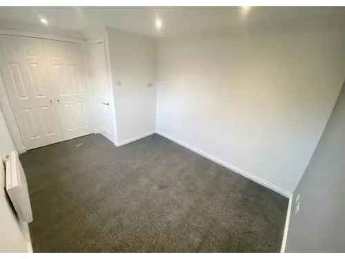 Flat to rent in Riverview Place, Glasgow G5