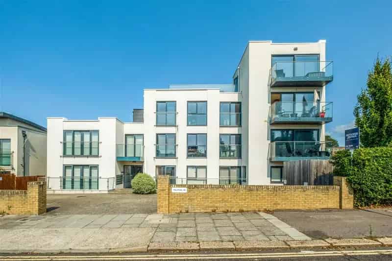 2 Bedroom Apartment for Sale in Hove