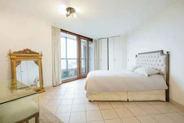 Flat for sale in Barbican, London EC2Y