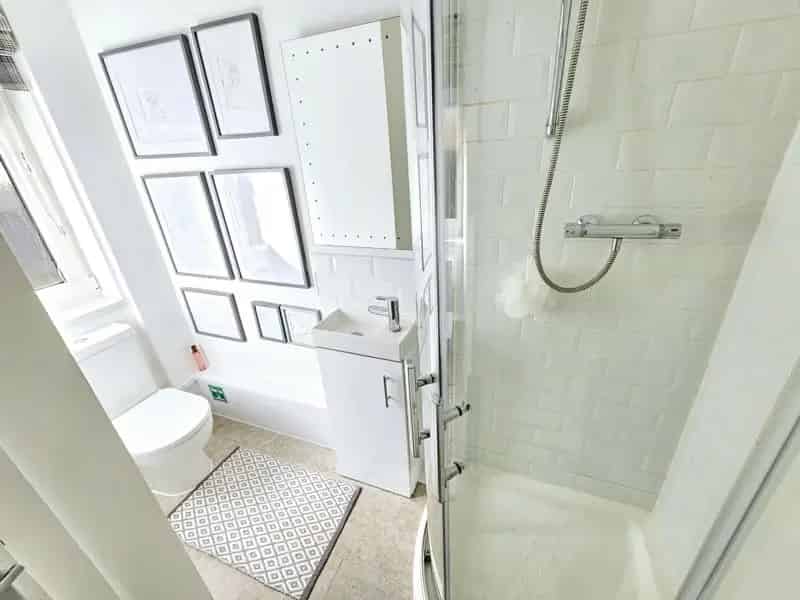3 Bedroom End Terrace House to Rent