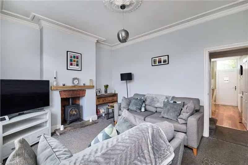 4 bed house for sale