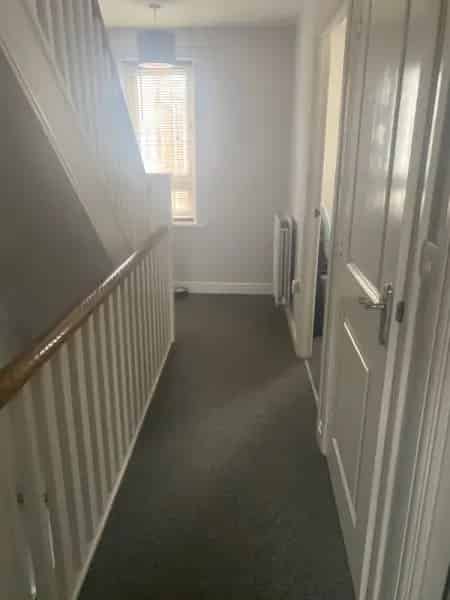 4 Bedroom Townhouse with Driveway and Landscaped Garden