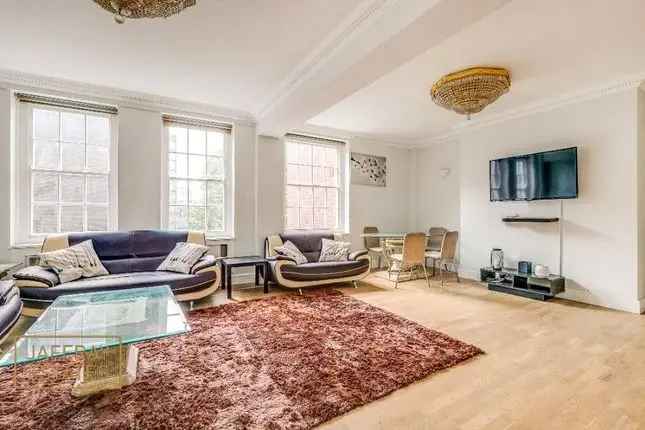 Flat for sale in Portman Square, Marylebone, London W1H