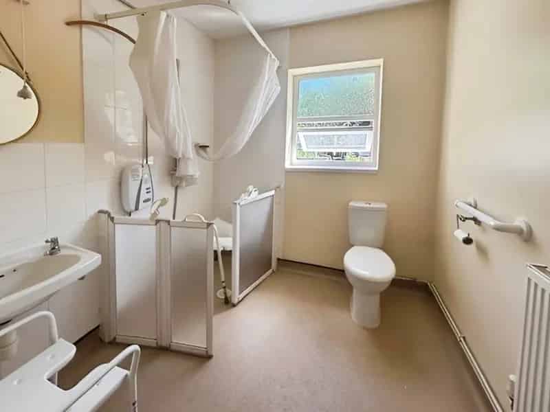 3 Bedroom Semi Detached House Pontardulais Road