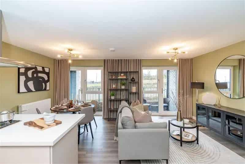 2 Bed Flat West Craigs Green Edinburgh