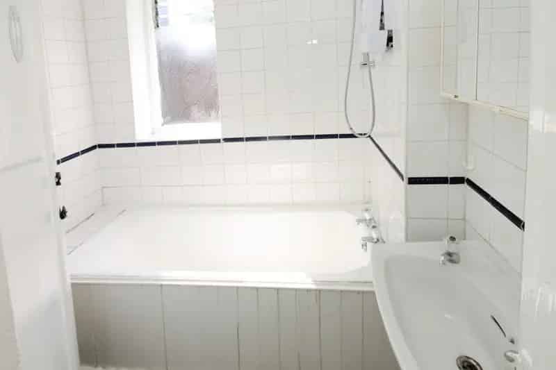 Two Bedroom Semi-Detached House Woodhouse Mill Large Gardens No Upper Chain