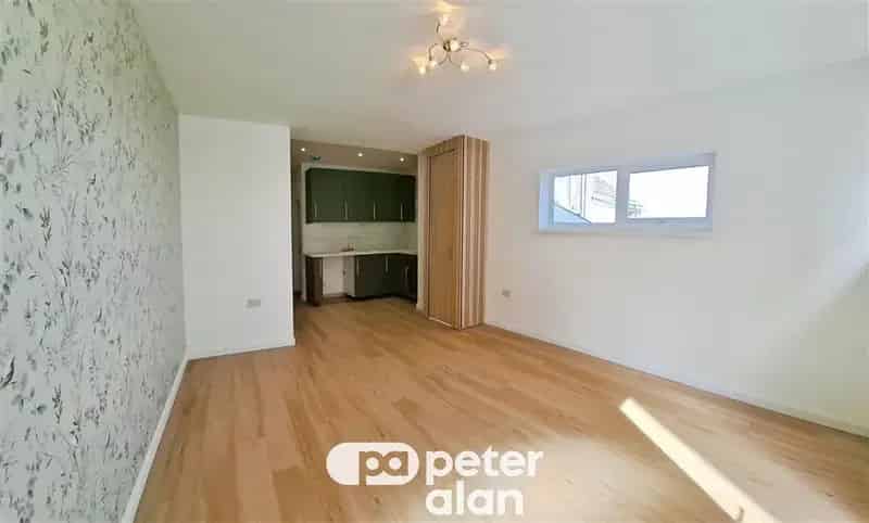 Immaculate 2 3 Bedroom Family Home Near Schools and Parks