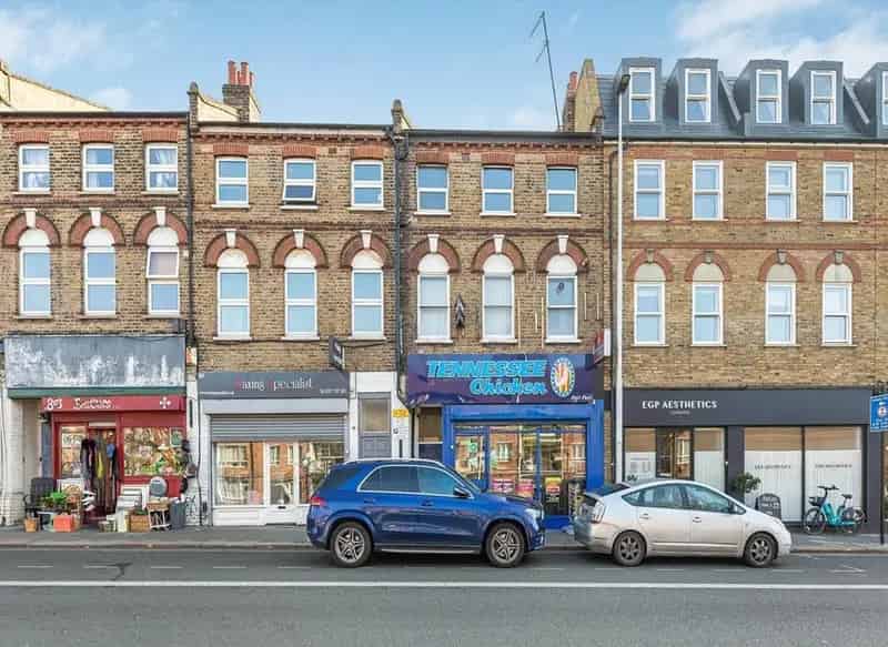 One Bedroom Apartment Near Clapham Old Town