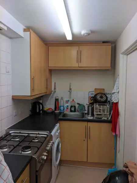 Flat For Rent in Southend-on-Sea, England