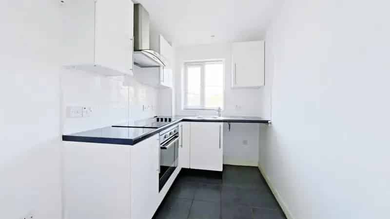 1 Bedroom House For Sale 449 SQ FT