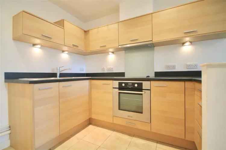 1 Bedroom Flat to Rent in Portsmouths Admiralty Quarter