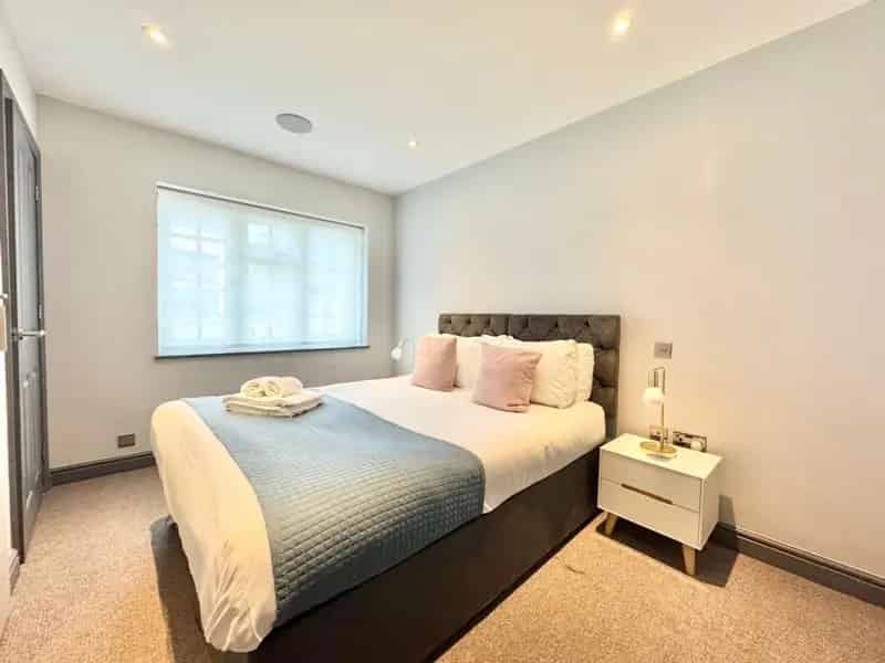 Modern 2-Bedroom Apartment All Bills Included