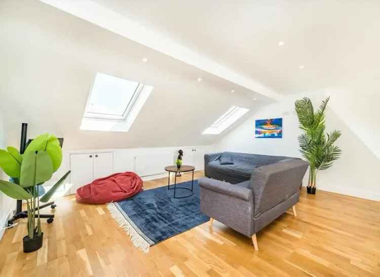 Victorian Split Level Apartment Tooting Bec 3 Beds 2 Baths