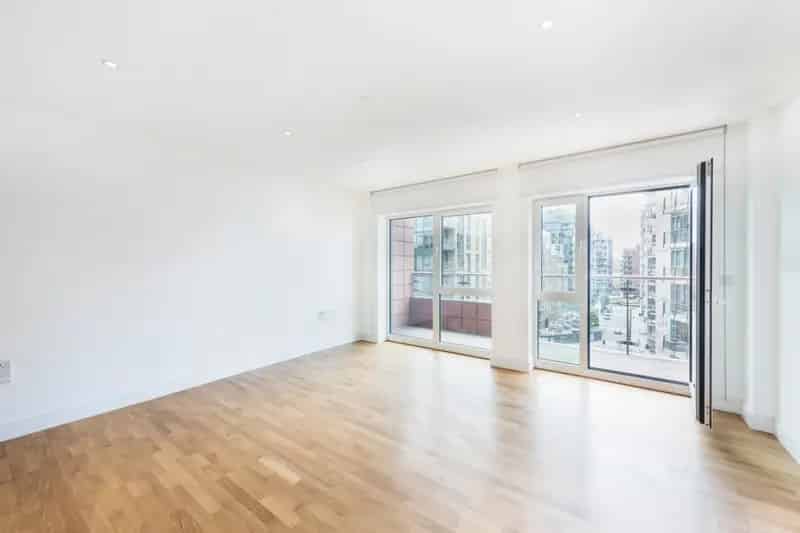 2 Bedroom Flat for Sale in Battersea Reach