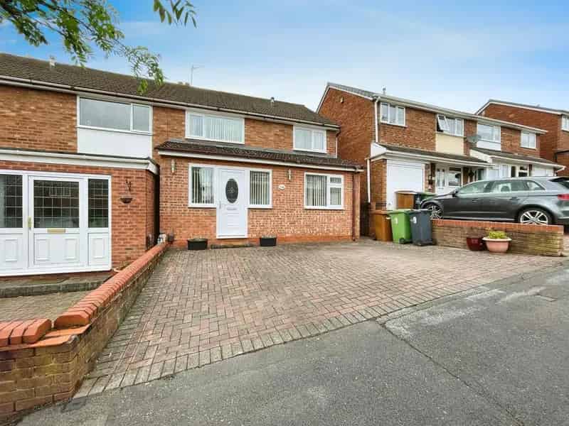 4 Bedroom Semi Detached House for Sale Great Barr