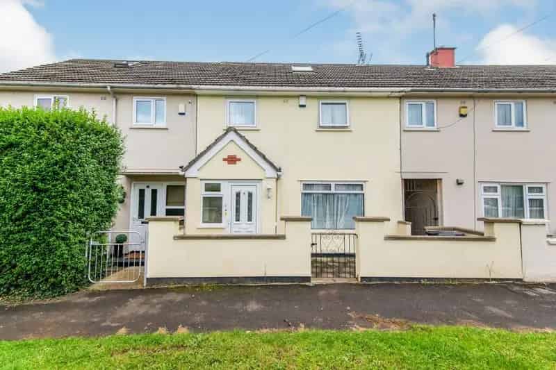 4 Bedroom Terraced House for Rent - Available June