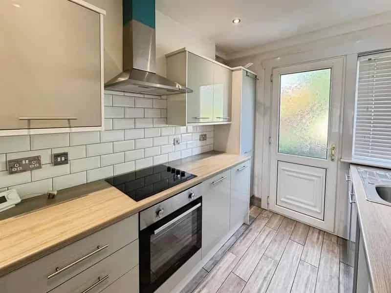 3 Bedroom Flat to Rent Clydebank