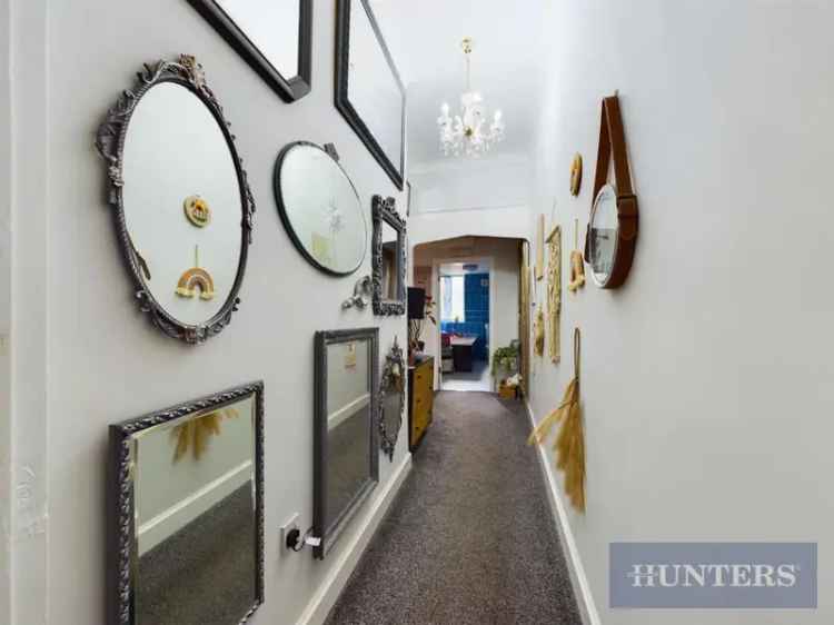 2 bedroom Flat
 For Sale