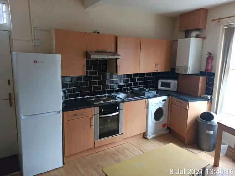 3 bedroom flat to rent