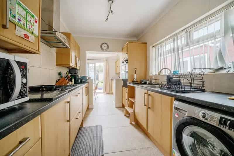 4 Bed Semi-Detached House with Garden Studio Garage and Solar Panels