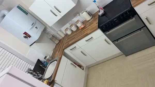 Flat For Rent in Havant, England