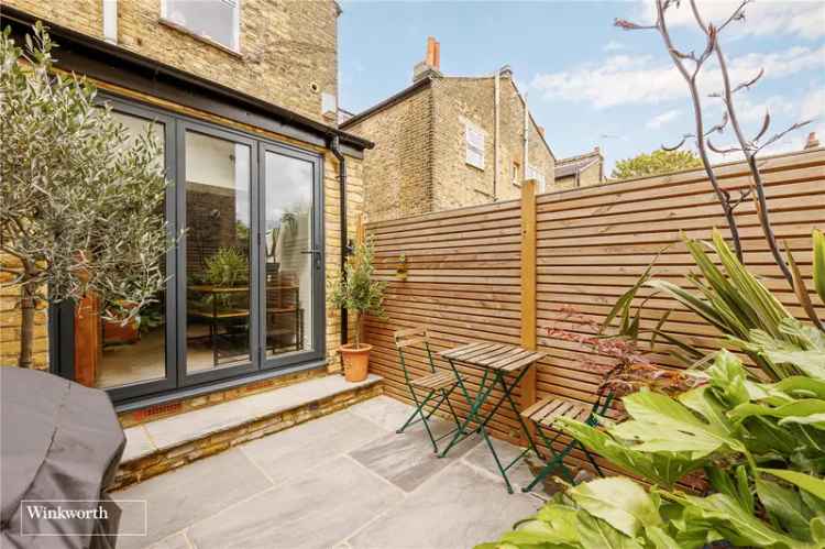 2 Bedroom Garden Maisonette Near Turnham Green